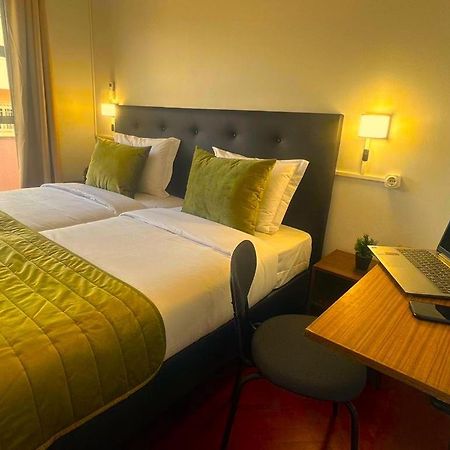Lisabonna Guest House Amadora Ngoại thất bức ảnh