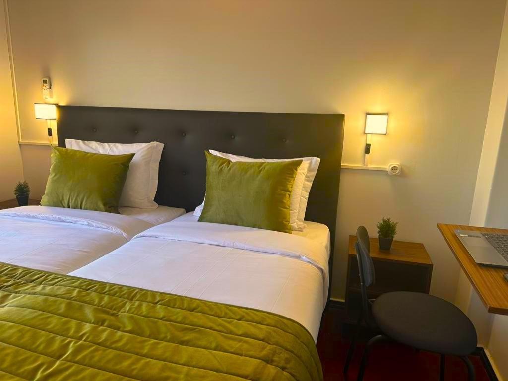 Lisabonna Guest House Amadora Ngoại thất bức ảnh