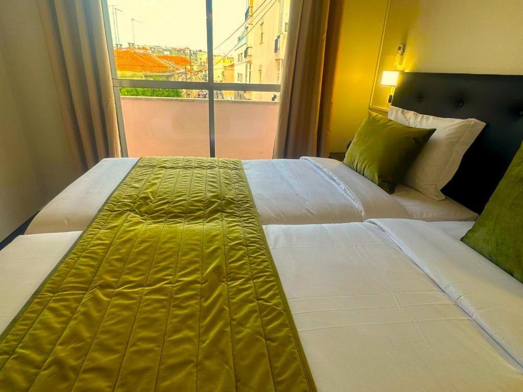 Lisabonna Guest House Amadora Ngoại thất bức ảnh