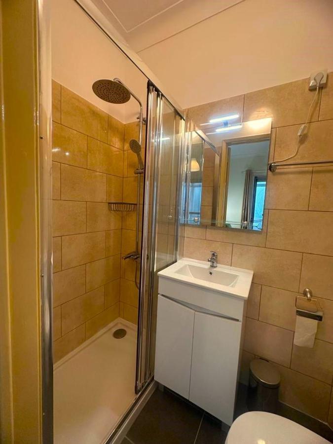 Lisabonna Guest House Amadora Ngoại thất bức ảnh