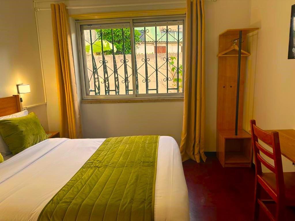 Lisabonna Guest House Amadora Ngoại thất bức ảnh
