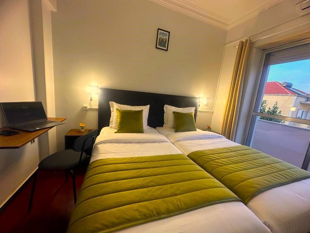 Lisabonna Guest House Amadora Ngoại thất bức ảnh