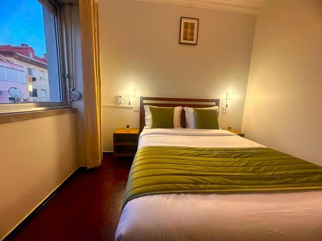 Lisabonna Guest House Amadora Ngoại thất bức ảnh