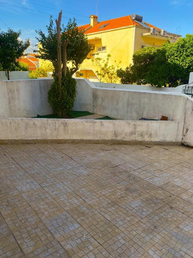 Lisabonna Guest House Amadora Ngoại thất bức ảnh