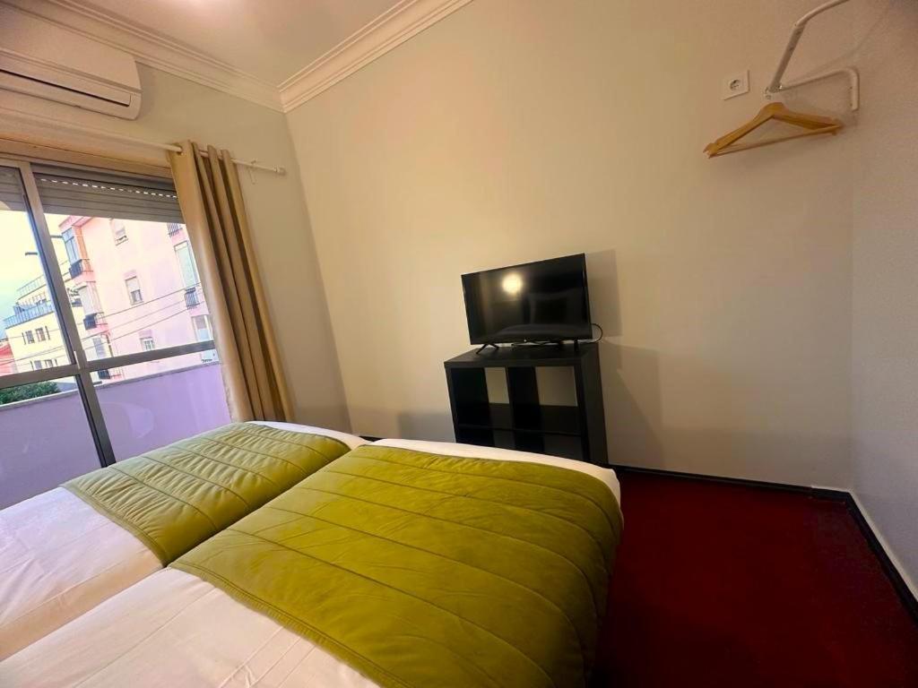 Lisabonna Guest House Amadora Ngoại thất bức ảnh