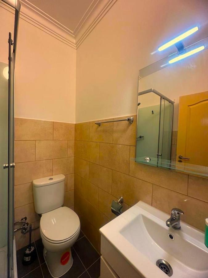 Lisabonna Guest House Amadora Ngoại thất bức ảnh