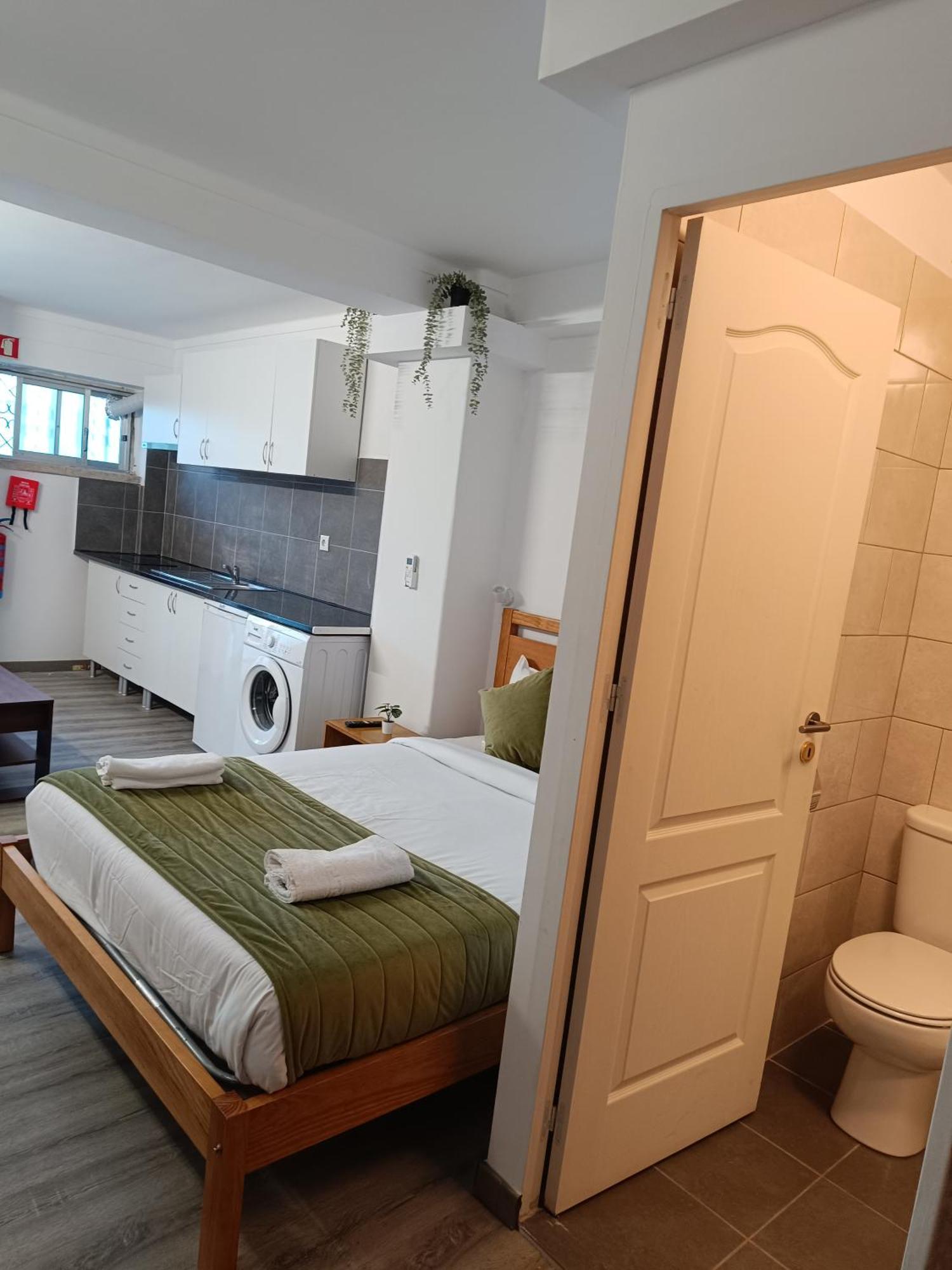 Lisabonna Guest House Amadora Ngoại thất bức ảnh